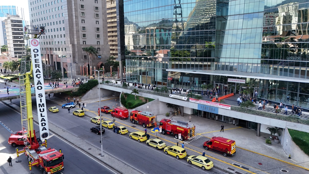 Simulado de Desocupação de Emergência com o Corpo de Bombeiros RJ